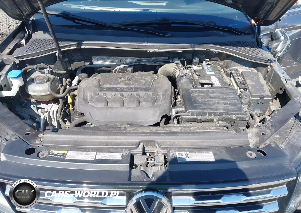 2018 Volkswagen Tiguan VIN:3VV2B7AX4JM120164 - 10