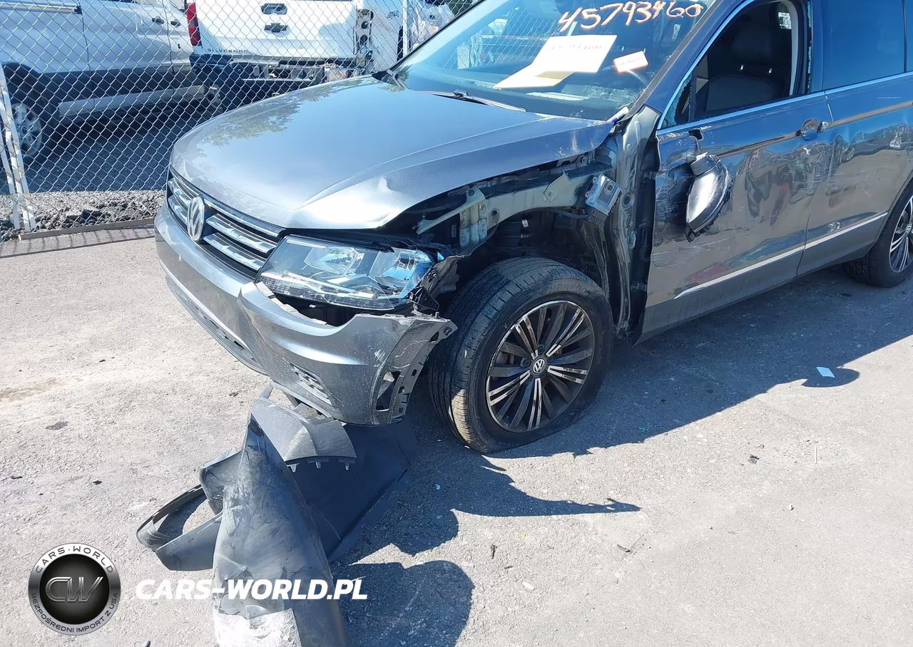 2018 Volkswagen Tiguan VIN:3VV2B7AX4JM120164 - 6