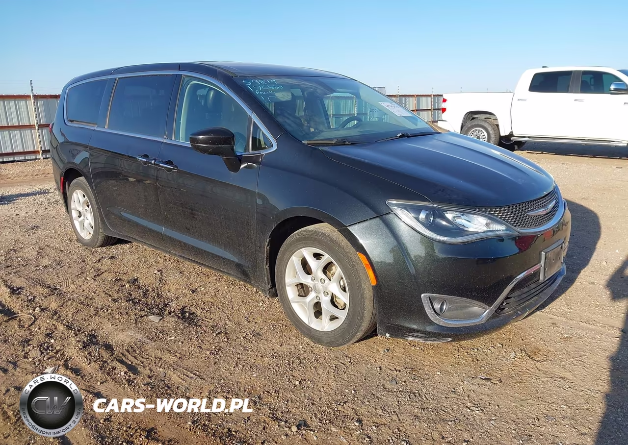 2017 Chrysler Pacifica Touring Plus VIN:2C4RC1BG7HR851082 - 1