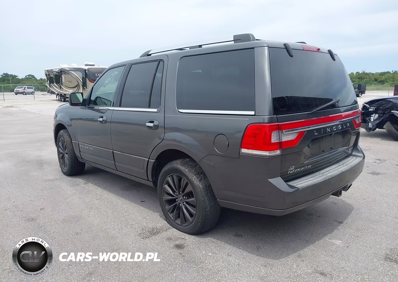 2015 Lincoln Navigator VIN:5LMJJ2HT4FEJ03986 - 3
