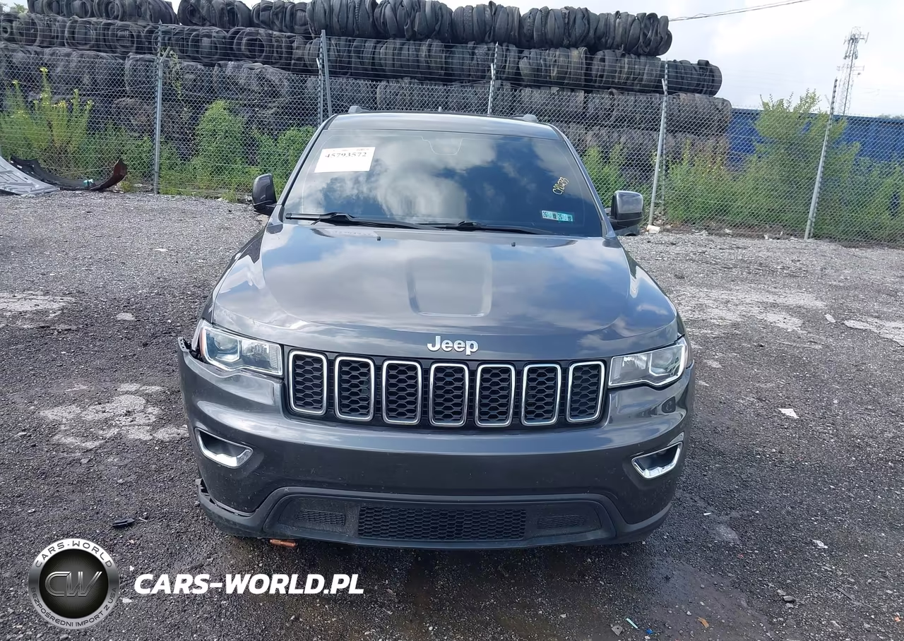 2018 Jeep Grand Cherokee Laredo E 4X4 VIN:1C4RJFAG9JC506946 - 12