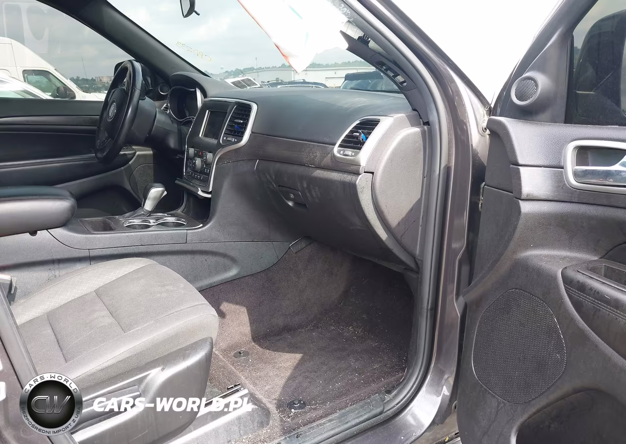 2018 Jeep Grand Cherokee Laredo E 4X4 VIN:1C4RJFAG9JC506946 - 5