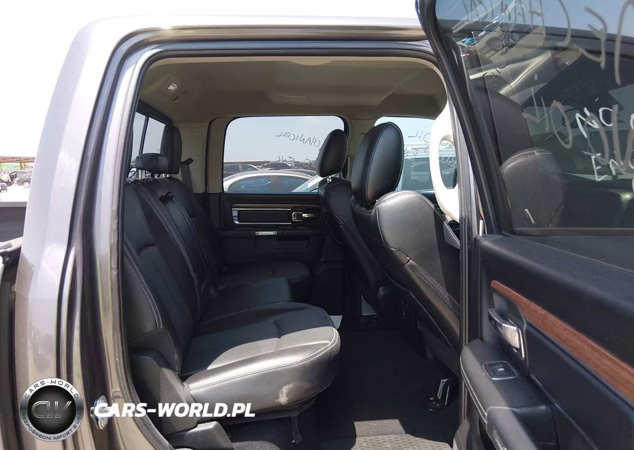 2018 Ram 1500 Laramie 4X4 5'7 Box VIN:1C6RR7NM3JS354691 - 8