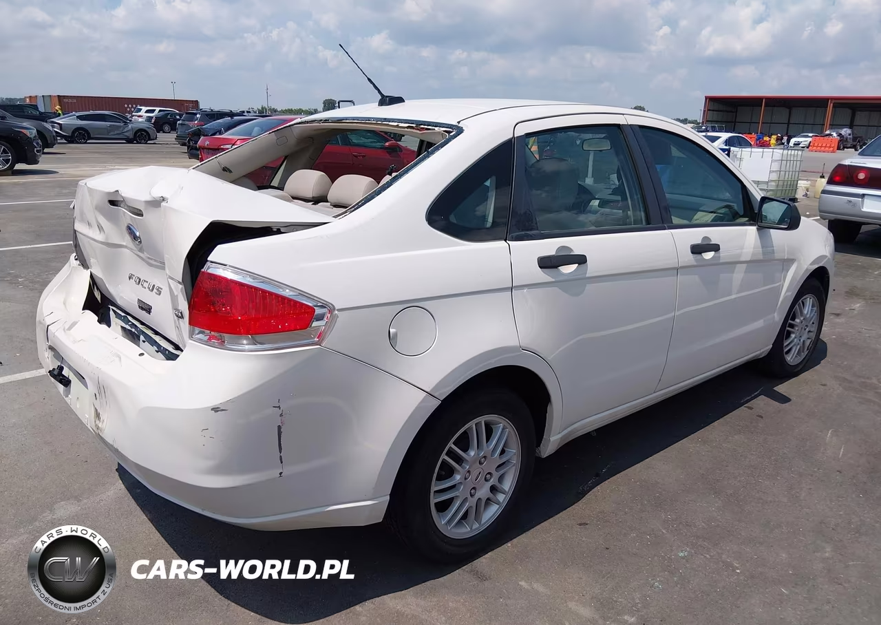 2010 Ford Focus Se VIN:1FAHP3FN1AW234798 - 4