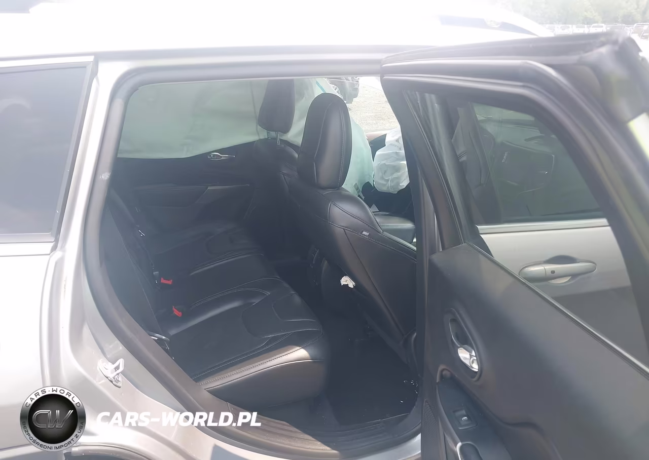 2020 Jeep Cherokee Limited 4X4 VIN:1C4PJMDX4LD651915 - 8