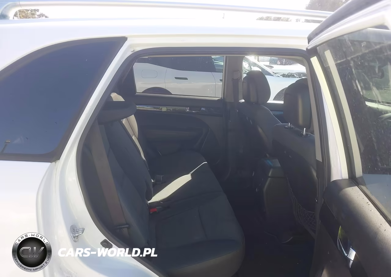 2013 Kia Sorento Lx V6 VIN:5XYKT4A20DG349280 - 8