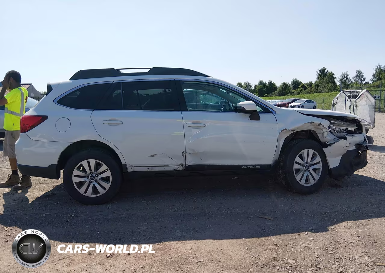 2016 Subaru Outback 2.5I Premium VIN:4S4BSAFC4G3200832 - 13
