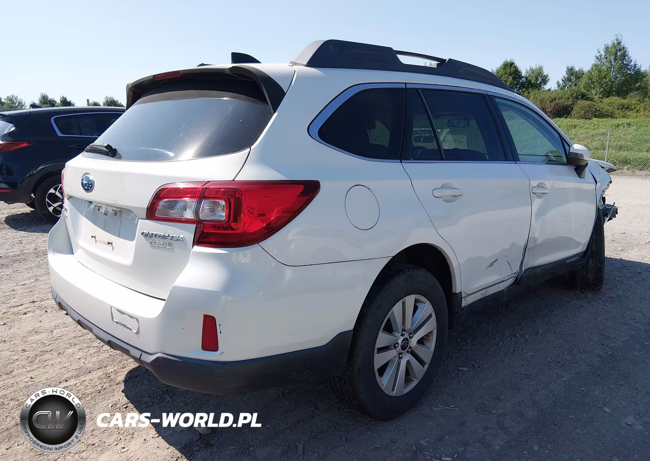 2016 Subaru Outback 2.5I Premium VIN:4S4BSAFC4G3200832 - 4