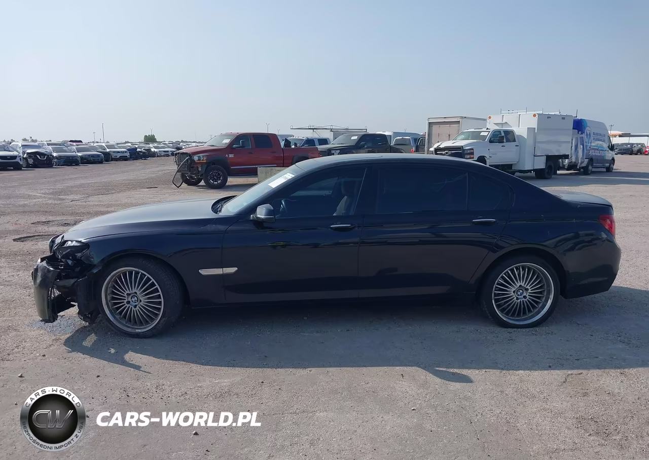 2013 BMW 750Li VIN:WBAYE8C59DD132003 - 13