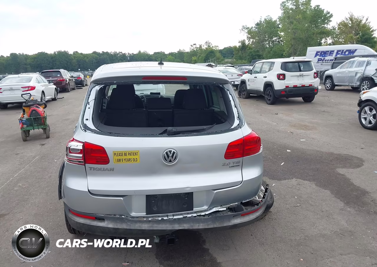 2012 Volkswagen Tiguan S VIN:WVGBV7AX5CW563735 - 16