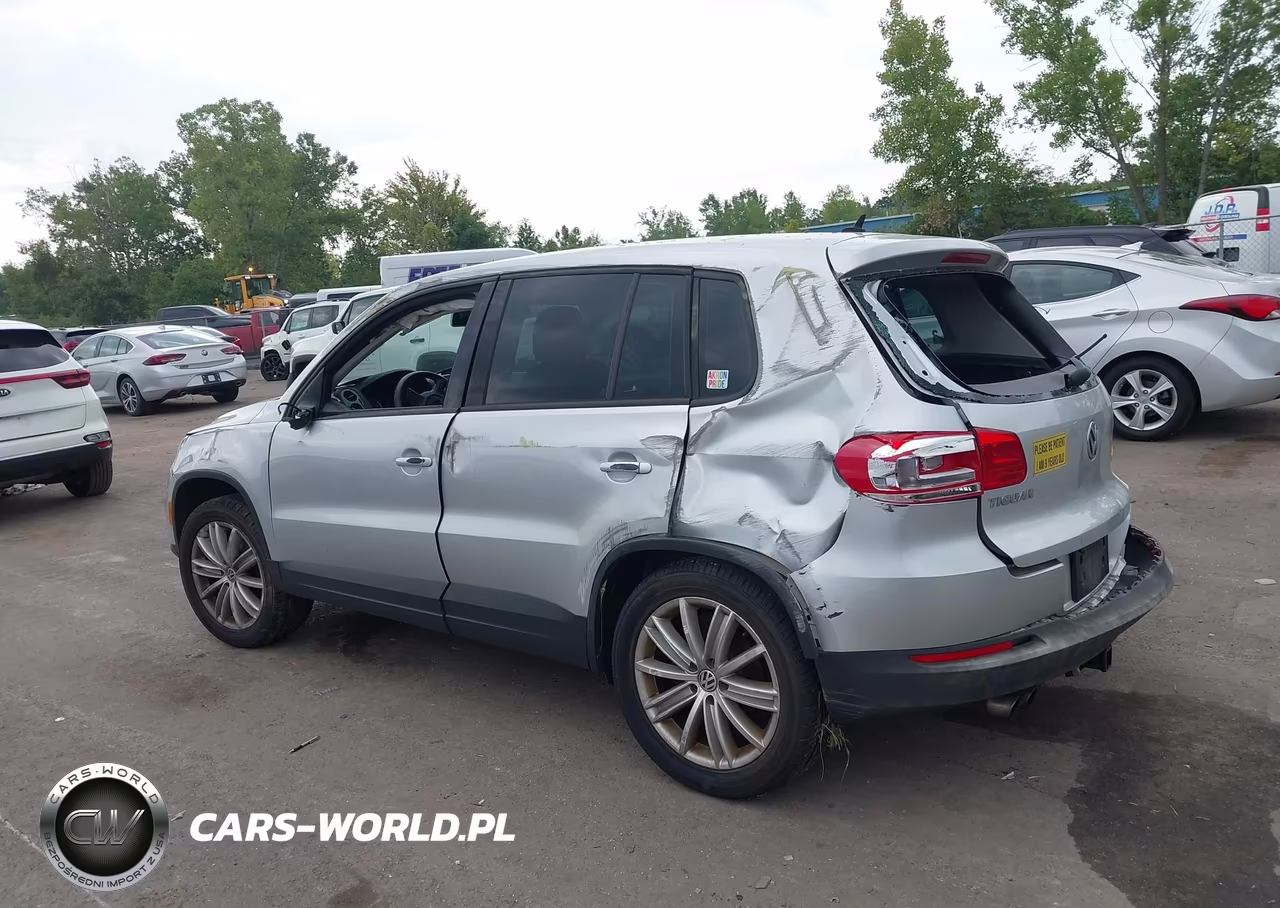 2012 Volkswagen Tiguan S VIN:WVGBV7AX5CW563735 - 3