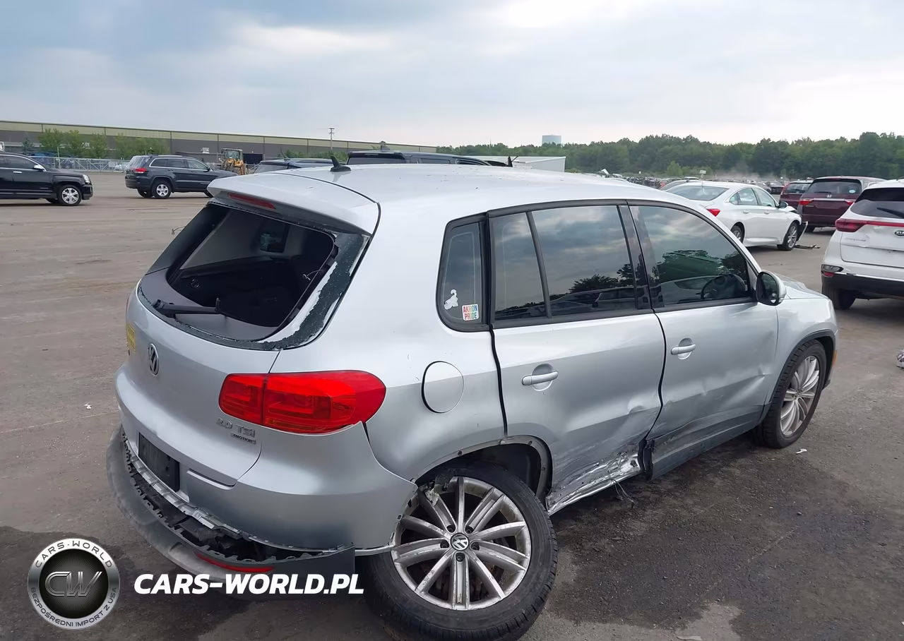 2012 Volkswagen Tiguan S VIN:WVGBV7AX5CW563735 - 4
