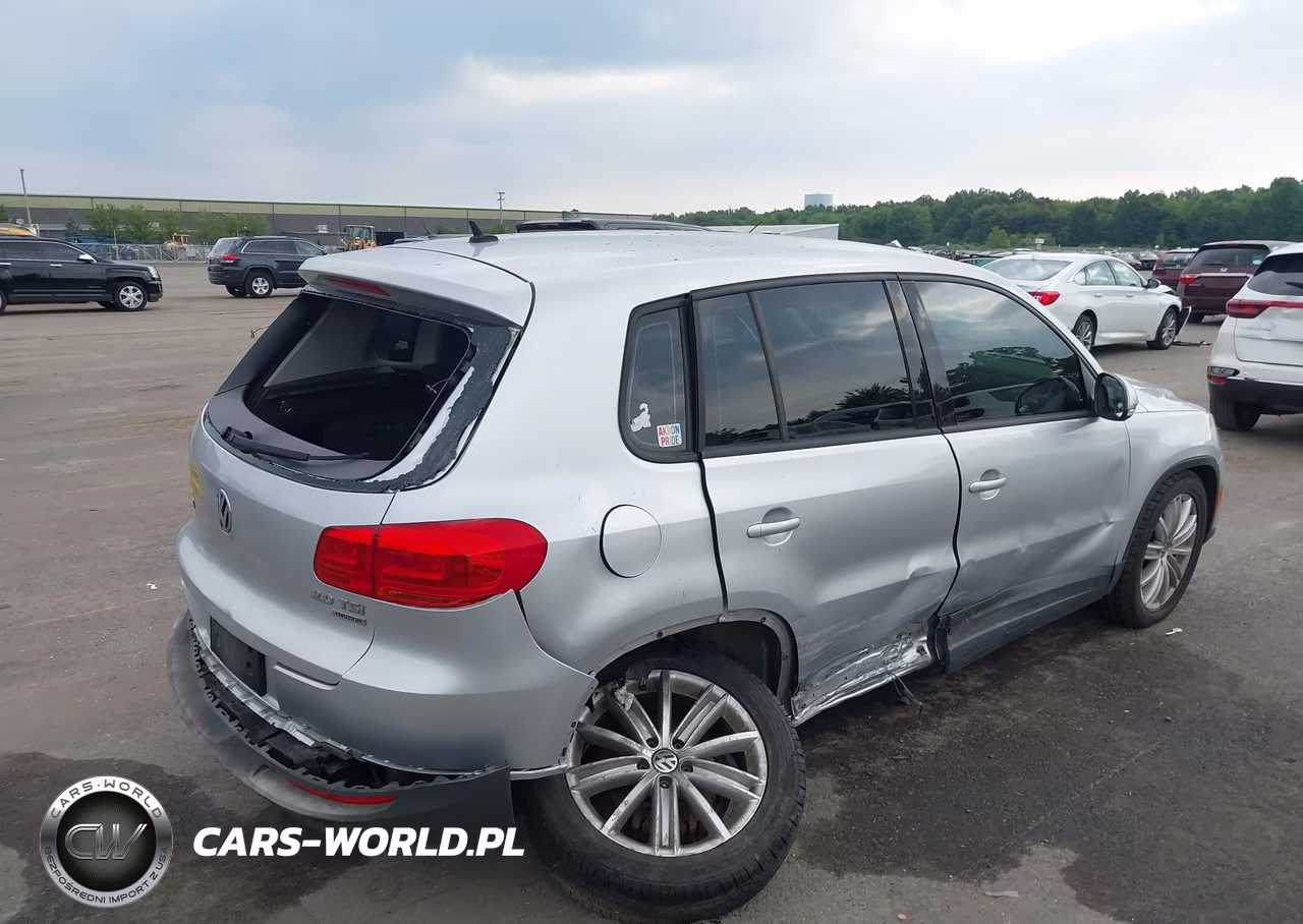 2012 Volkswagen Tiguan S VIN:WVGBV7AX5CW563735 - 6