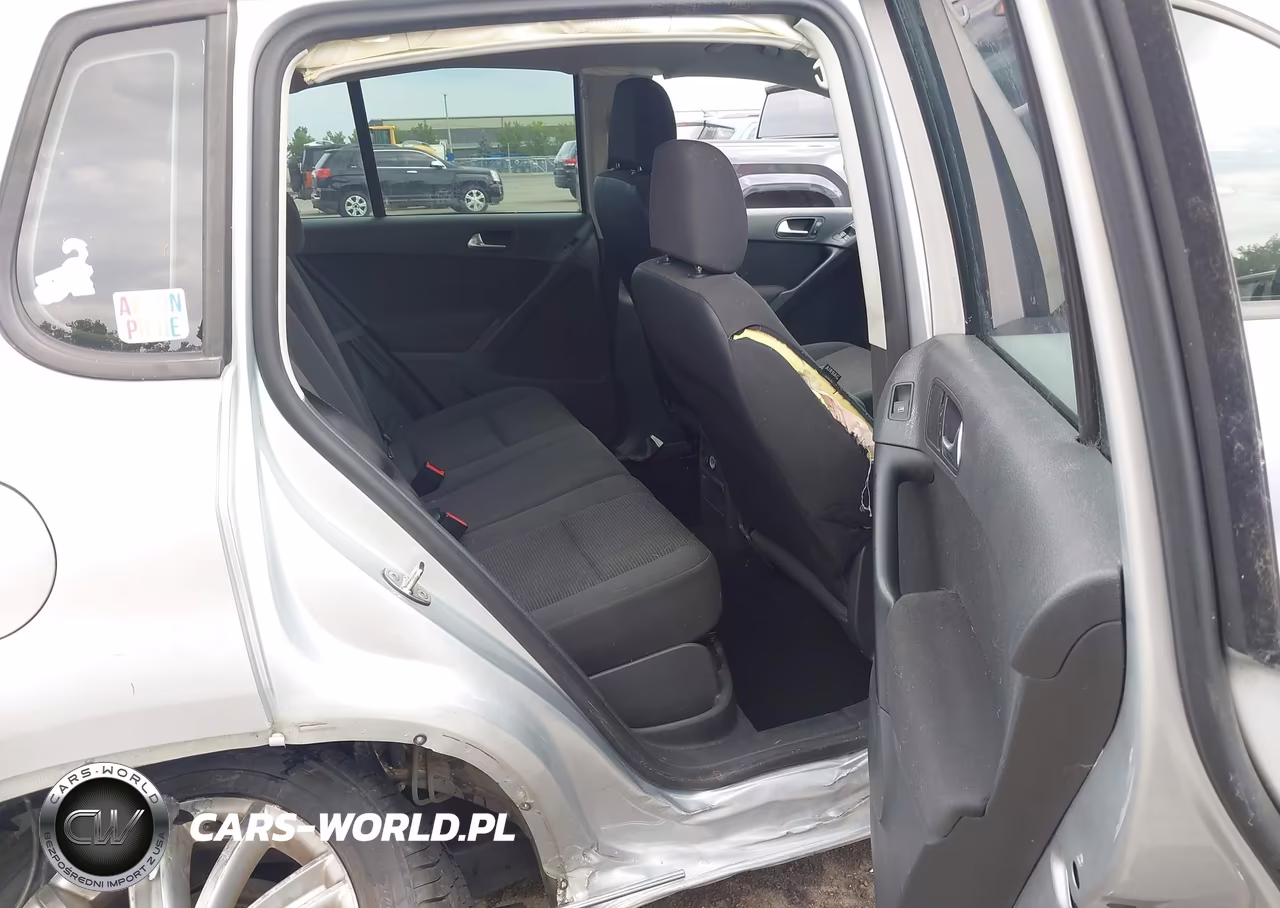 2012 Volkswagen Tiguan S VIN:WVGBV7AX5CW563735 - 8