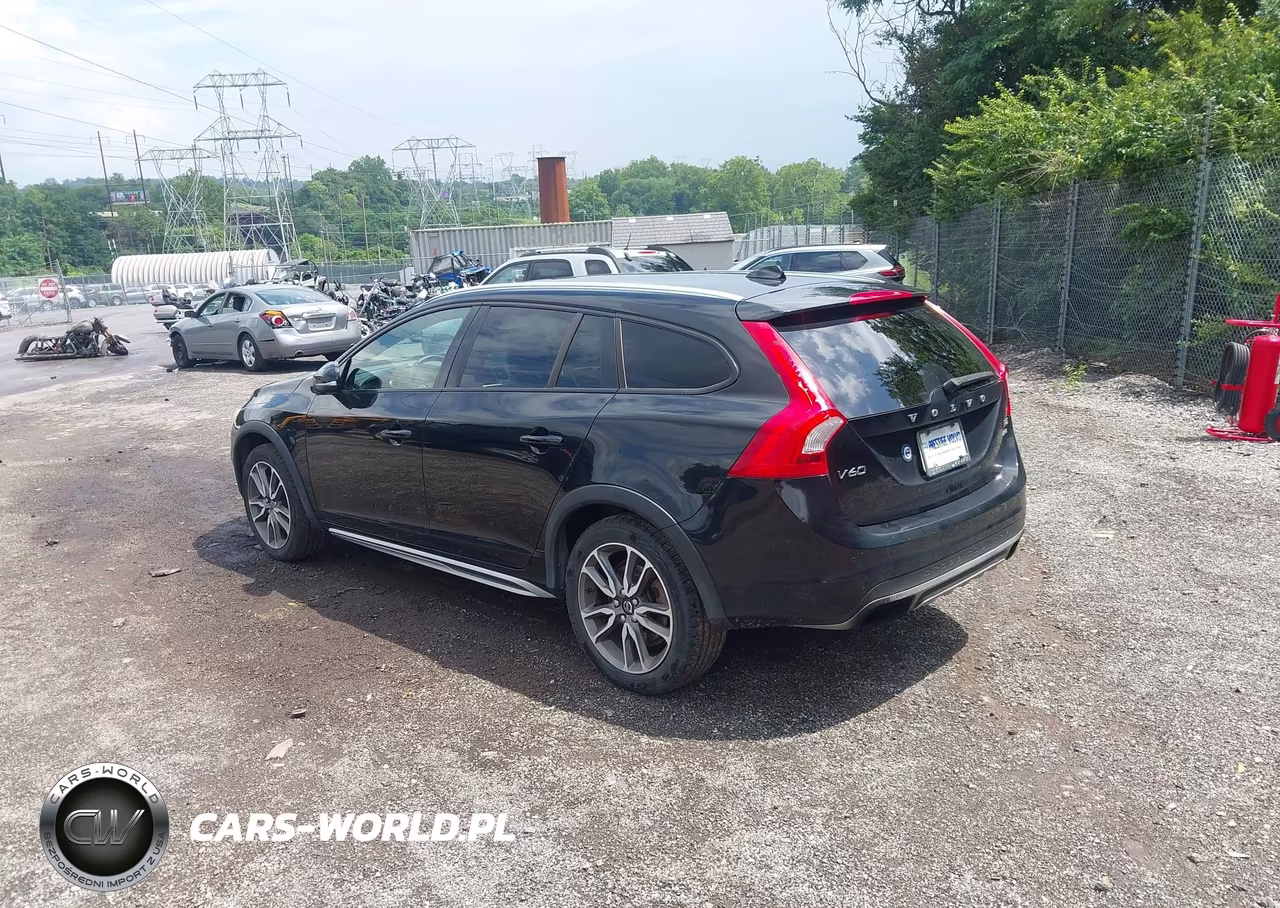 2016 Volvo V60 Cross Country T5 VIN:YV4612HK5G1003132 - 3