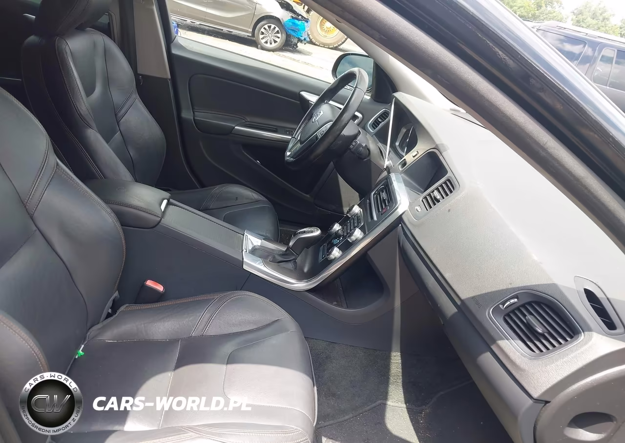 2016 Volvo V60 Cross Country T5 VIN:YV4612HK5G1003132 - 5