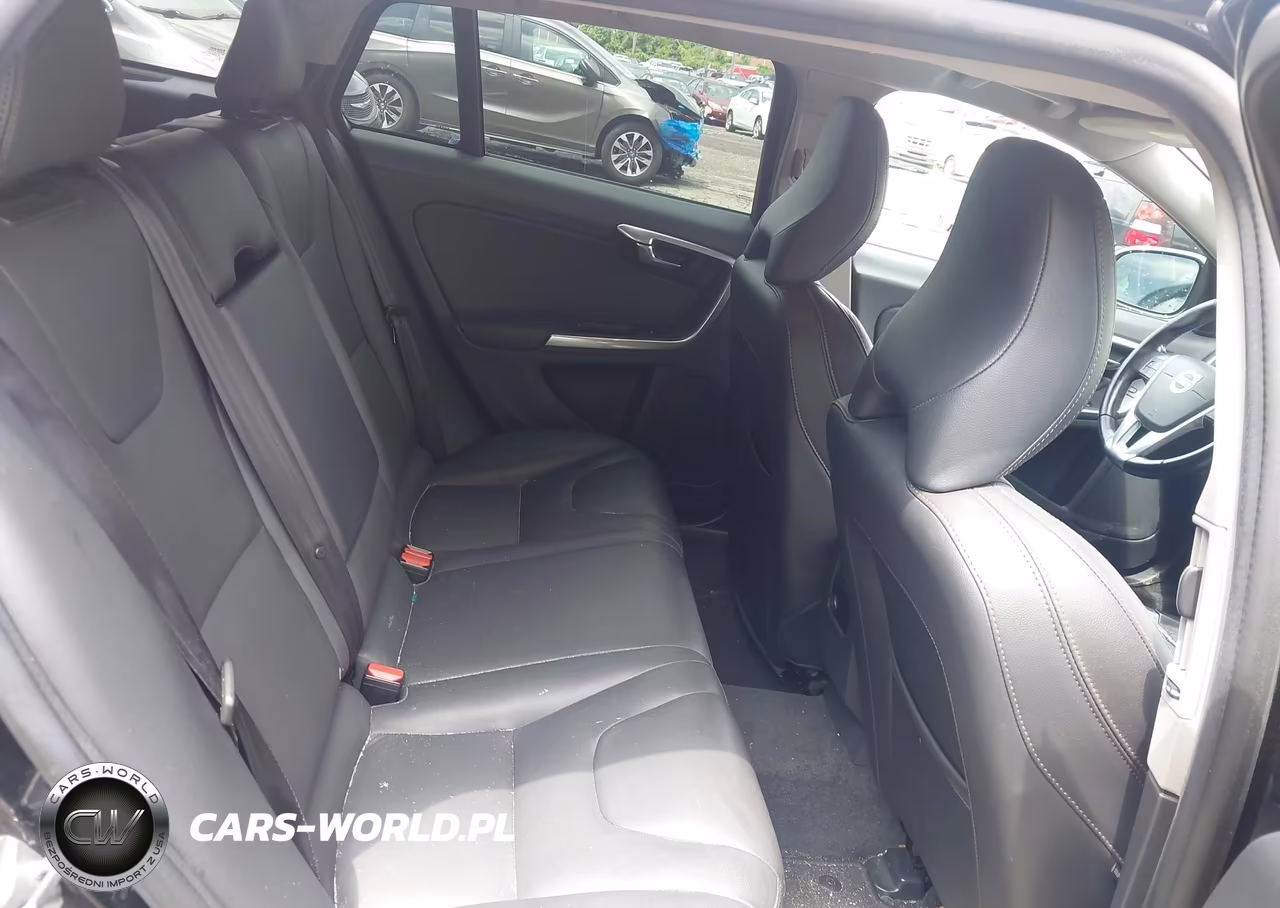 2016 Volvo V60 Cross Country T5 VIN:YV4612HK5G1003132 - 8