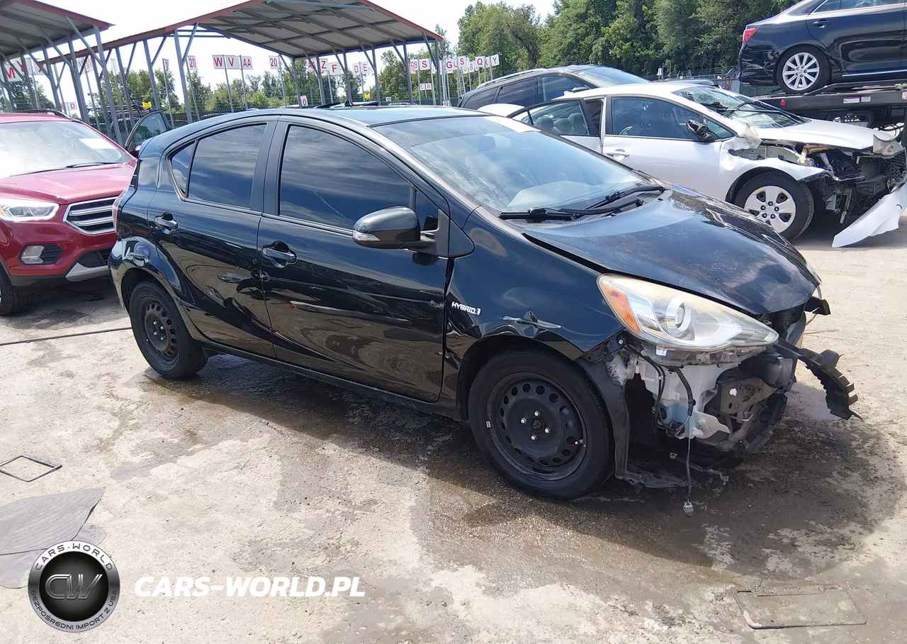 2016 Toyota Prius C Two