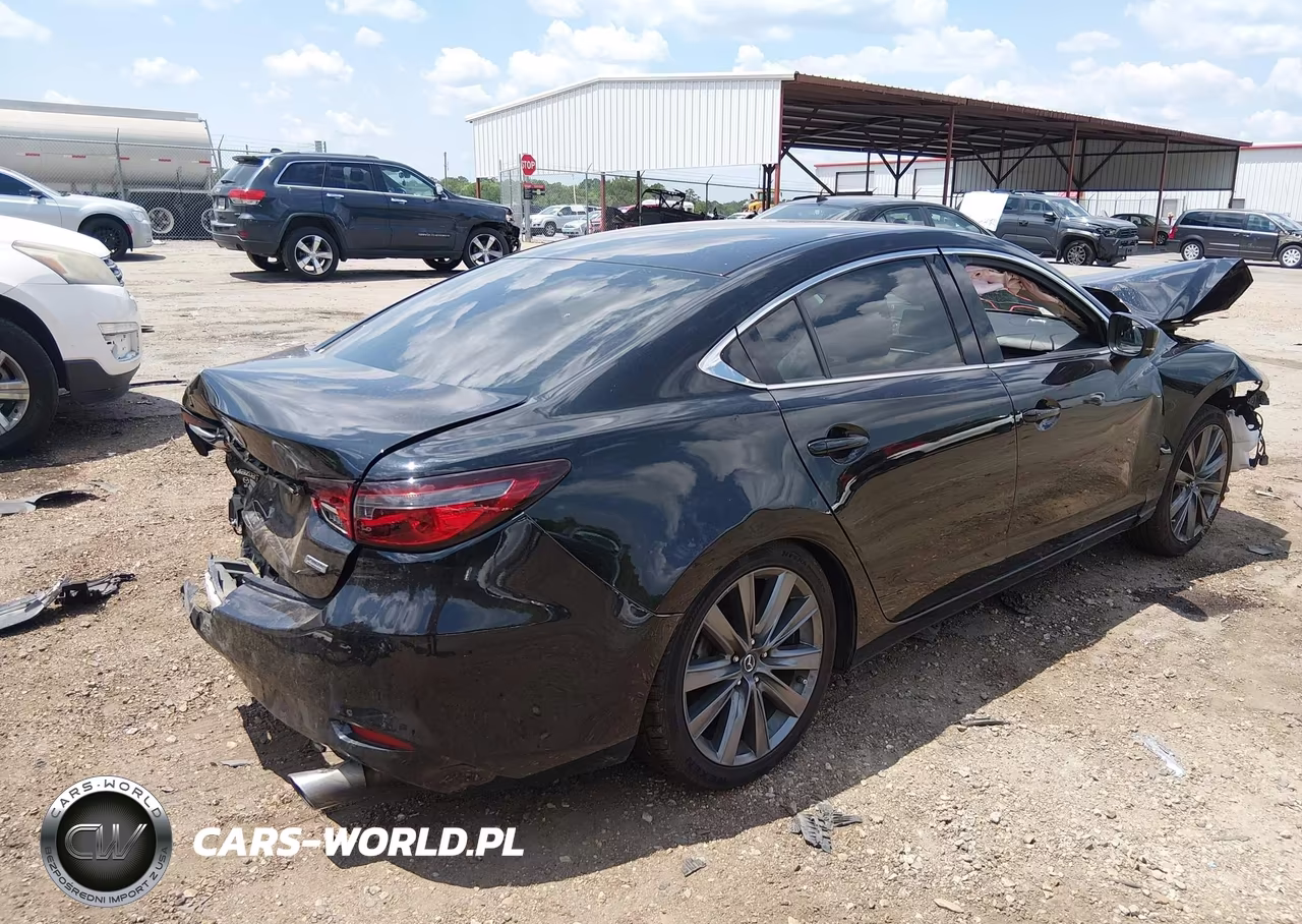 2018 Mazda Mazda6 Touring VIN:JM1GL1VM9J1327063 - 4
