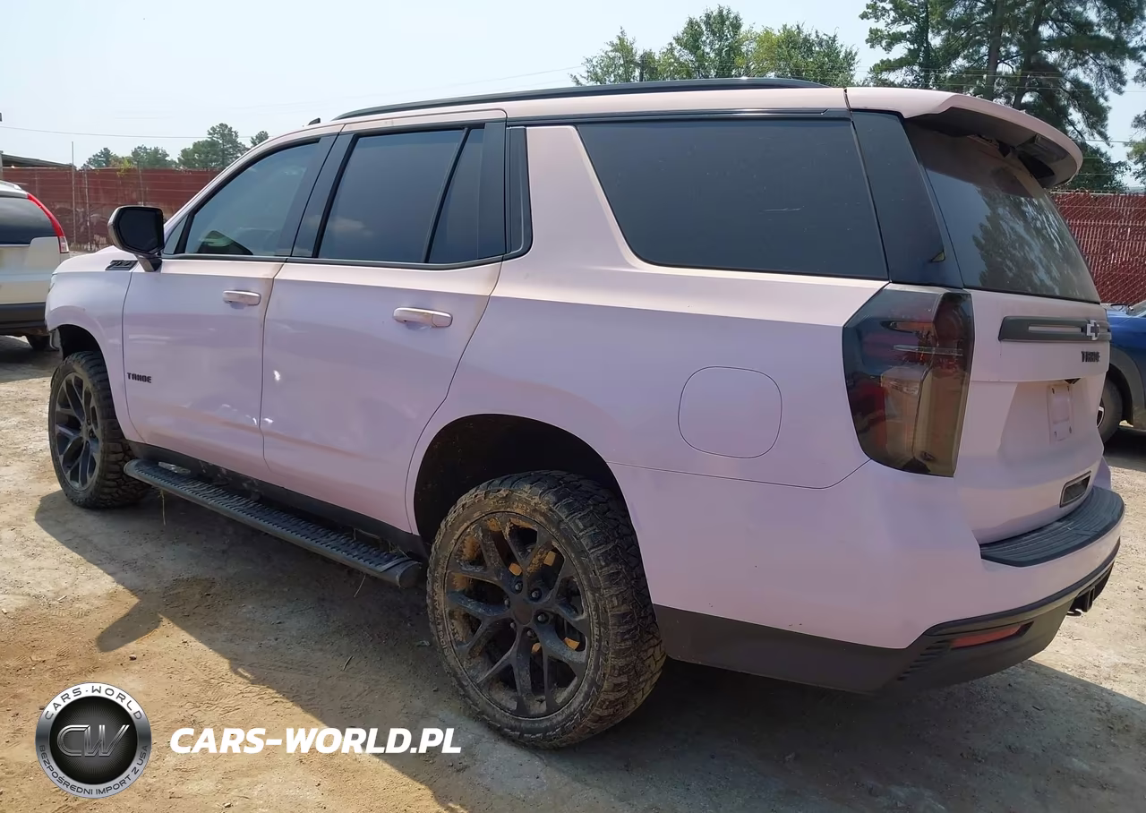 2021 Chevrolet Tahoe Z71 VIN:1GNSKPKD9MR488630 - 3