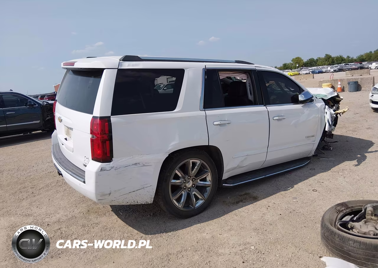 2017 Chevrolet Tahoe Premier VIN:1GNSCCKC7HR335957 - 4