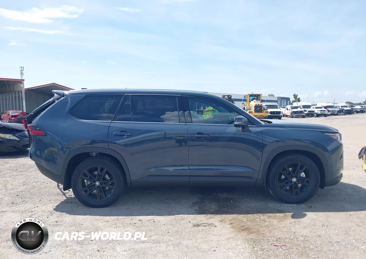 2026 Toyota Grand Highlander Hybrid Limited VIN:5TDACAB55TS098082 - 12