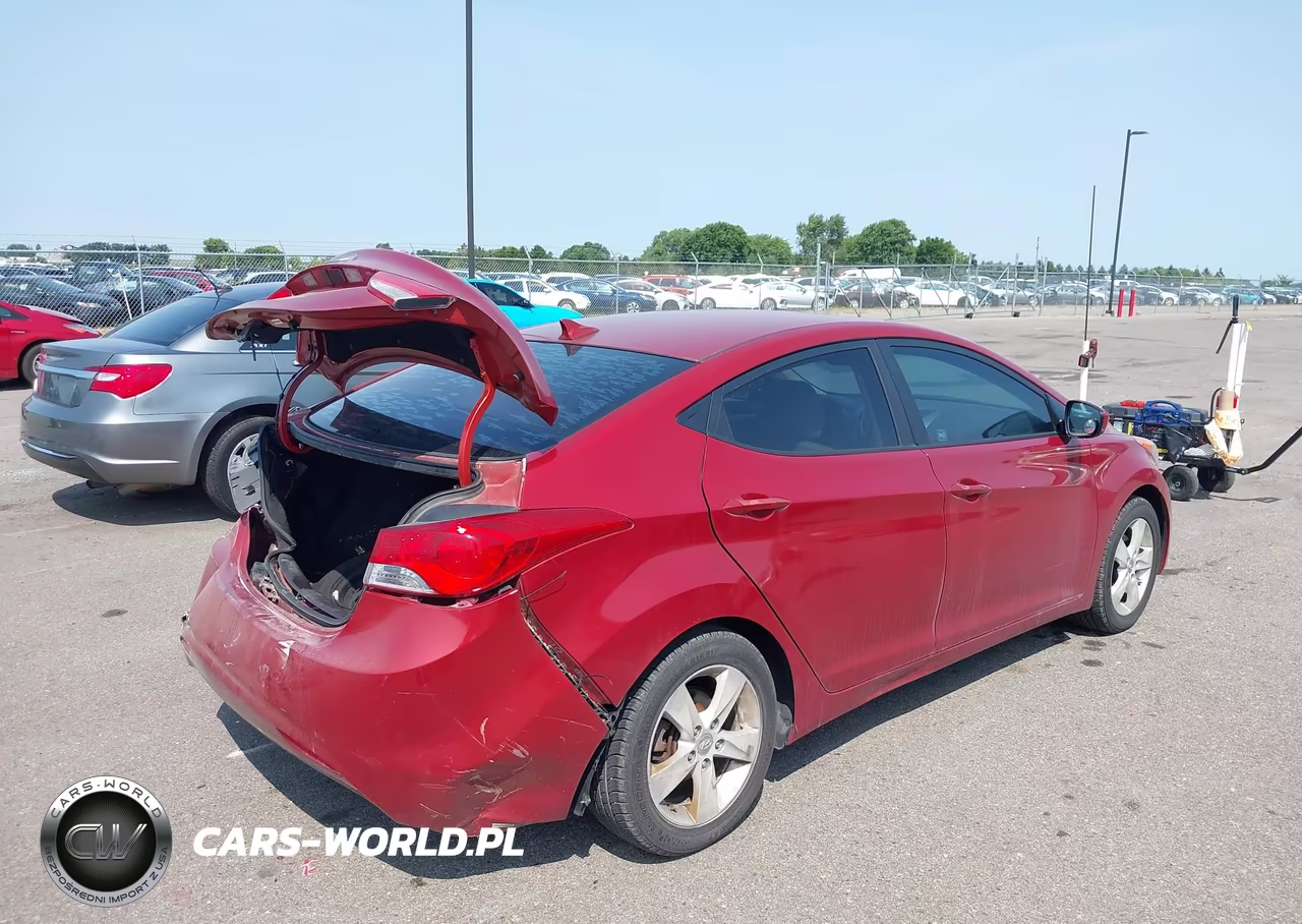 2013 Hyundai Elantra Gls VIN:KMHDH4AE2DU629152 - 4