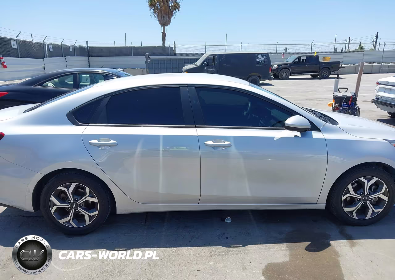 2021 Kia Forte Lxs VIN:3KPF24AD9ME323814 - 13
