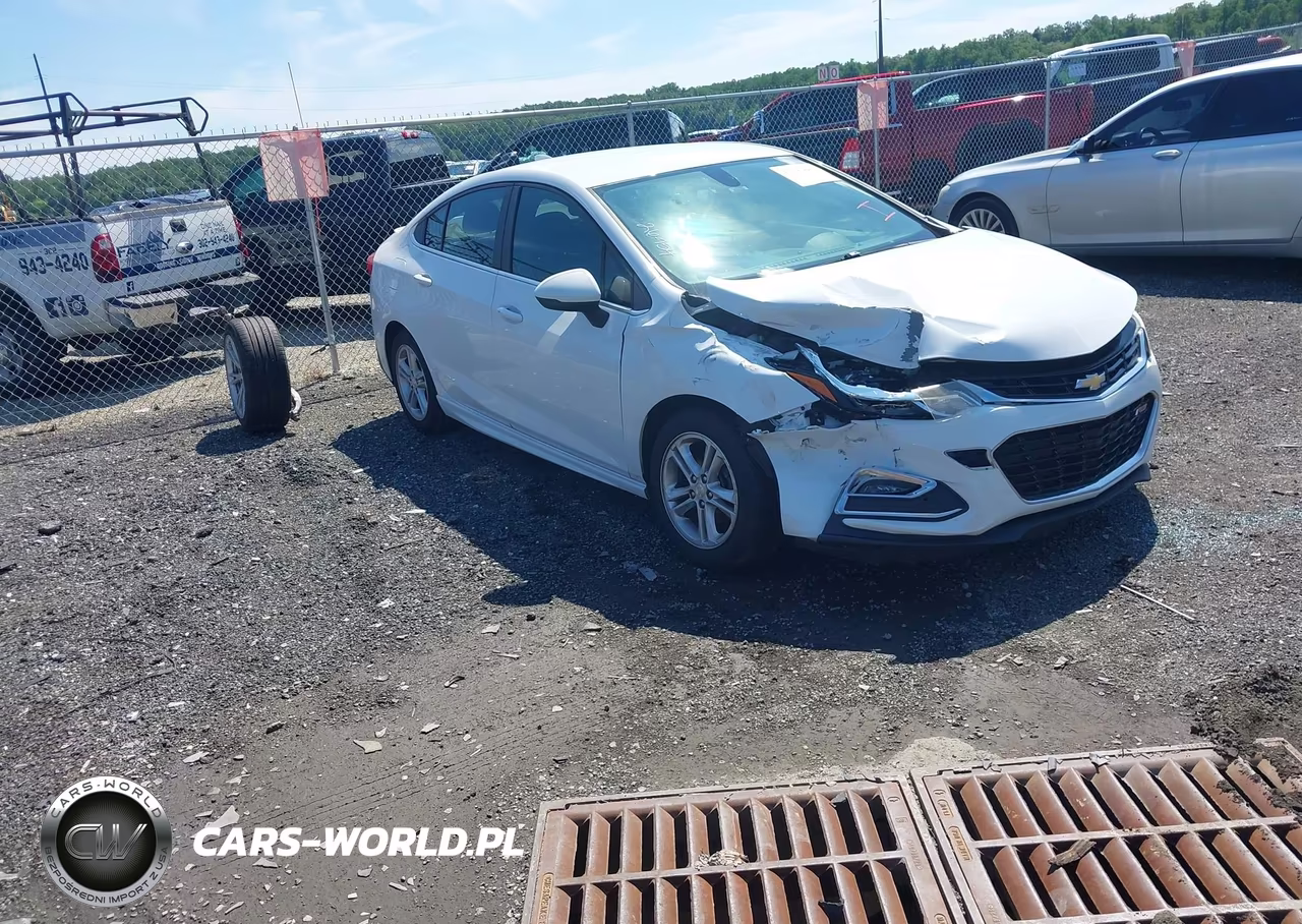 2016 Chevrolet Cruze Lt Auto – zdjęcie 1 z 16