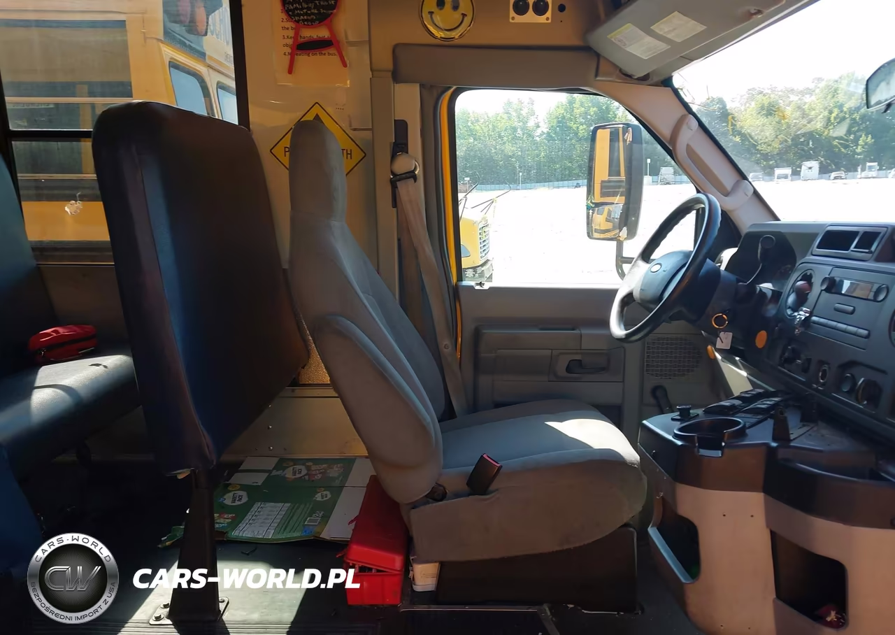 2016 Ford Bus E-450 Cutaway VIN:1FDFE4FS9GDC56955 - 6