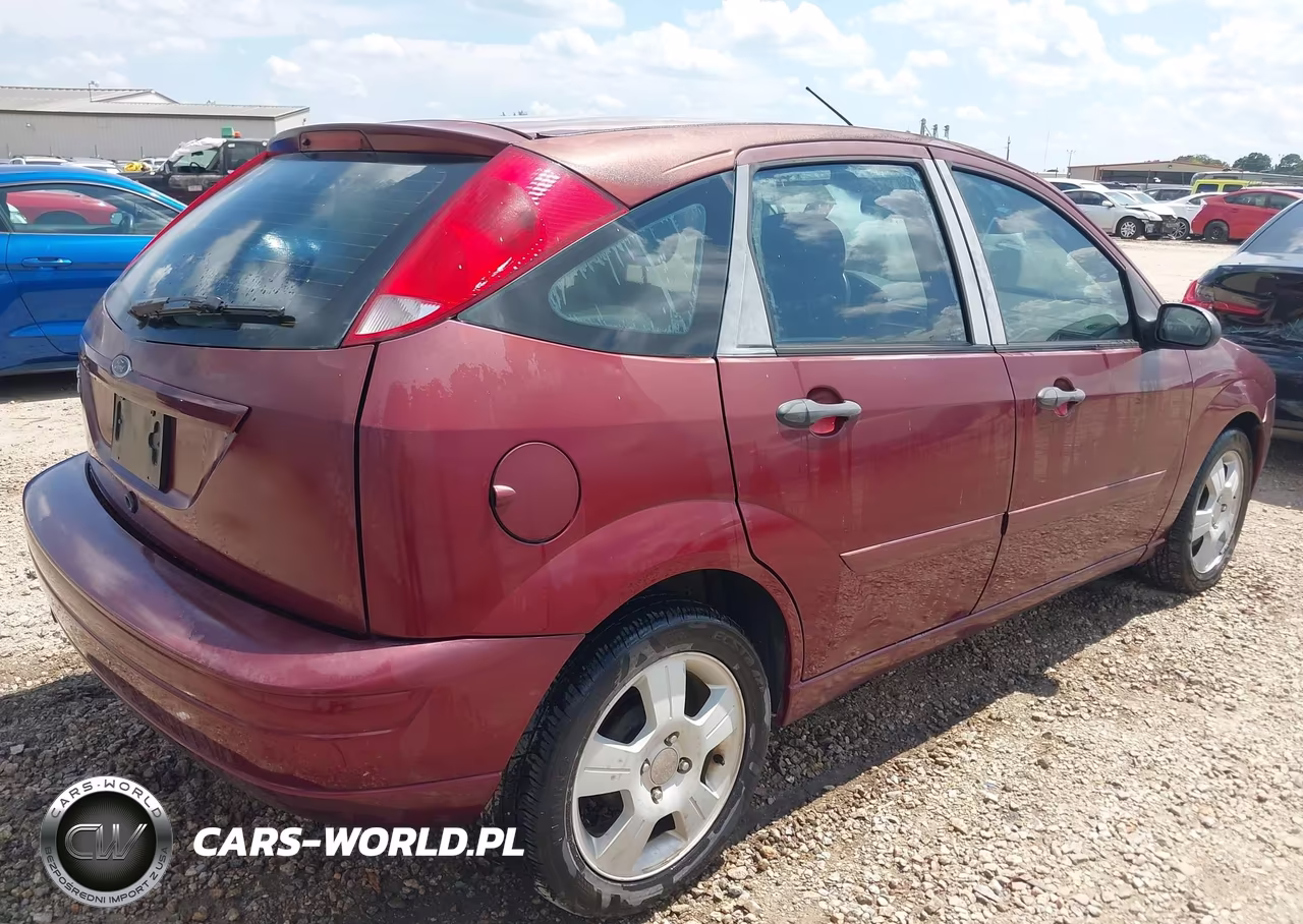 2007 Ford Focus S-Se-Ses VIN:1FAHP37NX7W347382 - 4