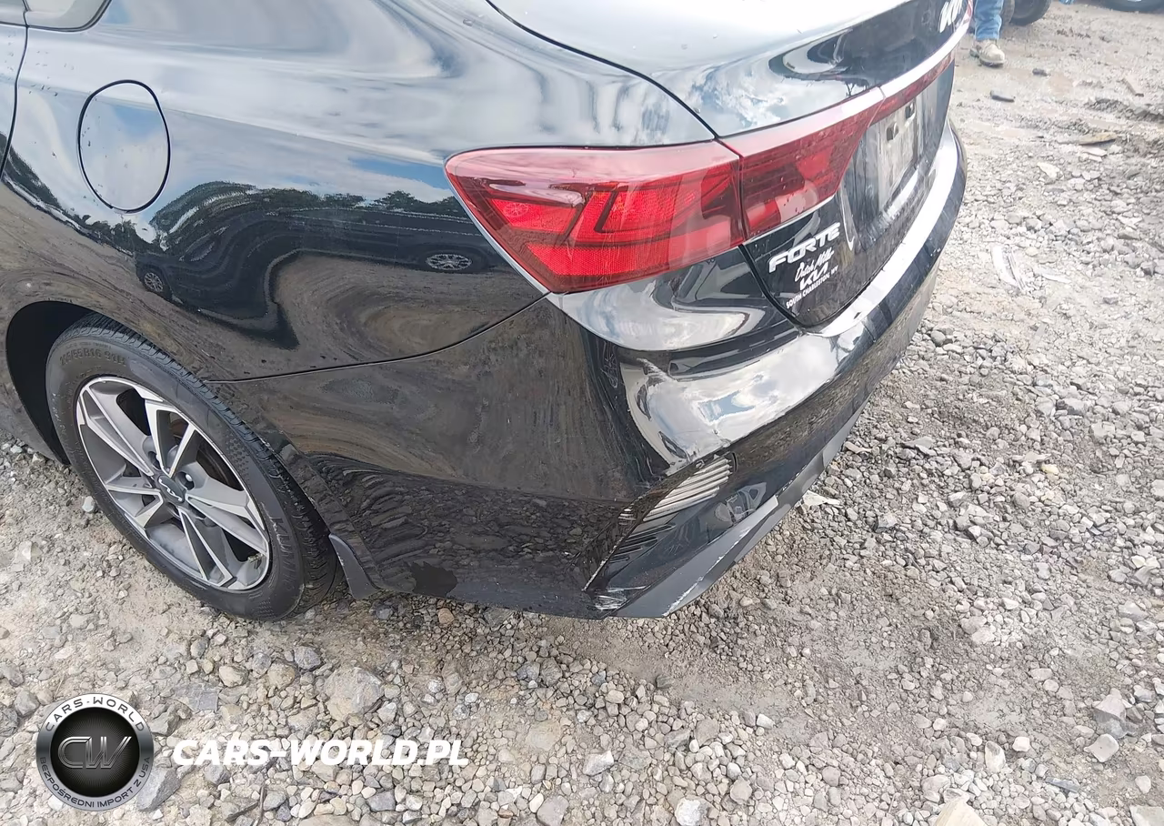 2024 Kia Forte Lxs VIN:3KPF24AD8RE806752 - 12