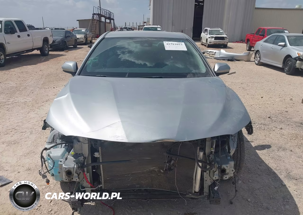 2024 Toyota Camry Hybrid Le VIN:4T1C31AK5RU070394 - 12