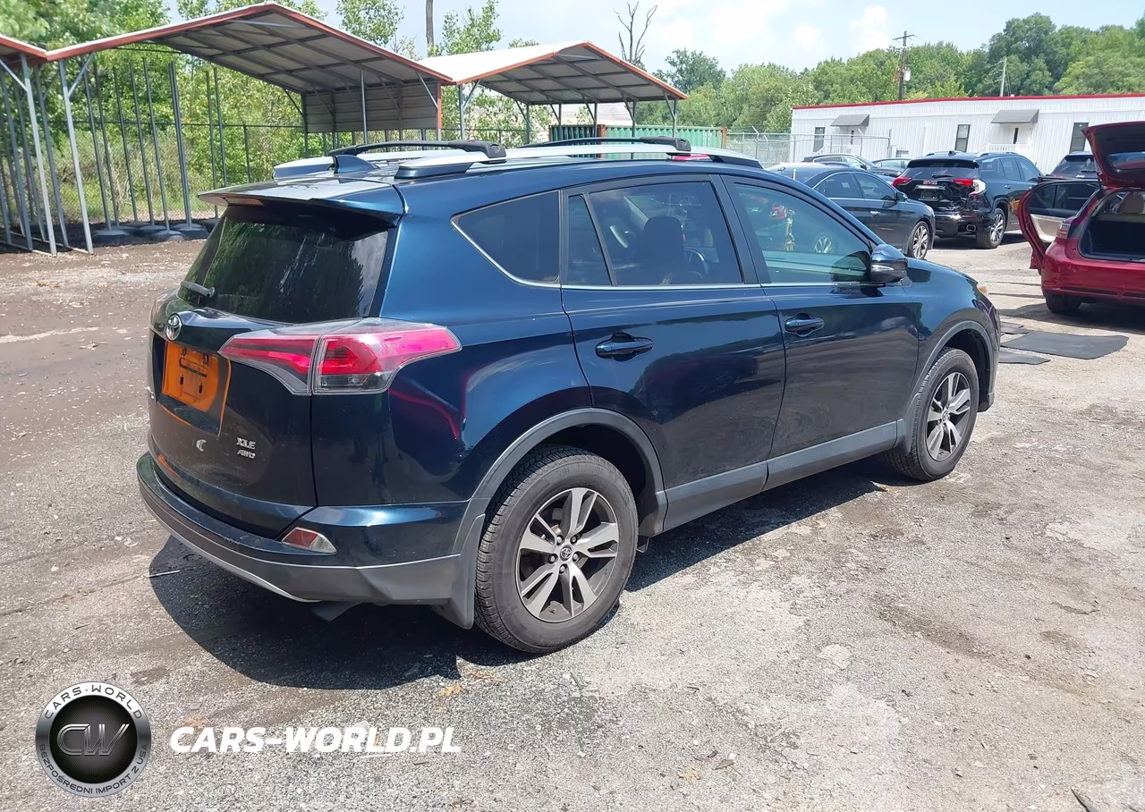 2018 Toyota Rav4 Xle VIN:JTMRFREVXJJ722778 - 4