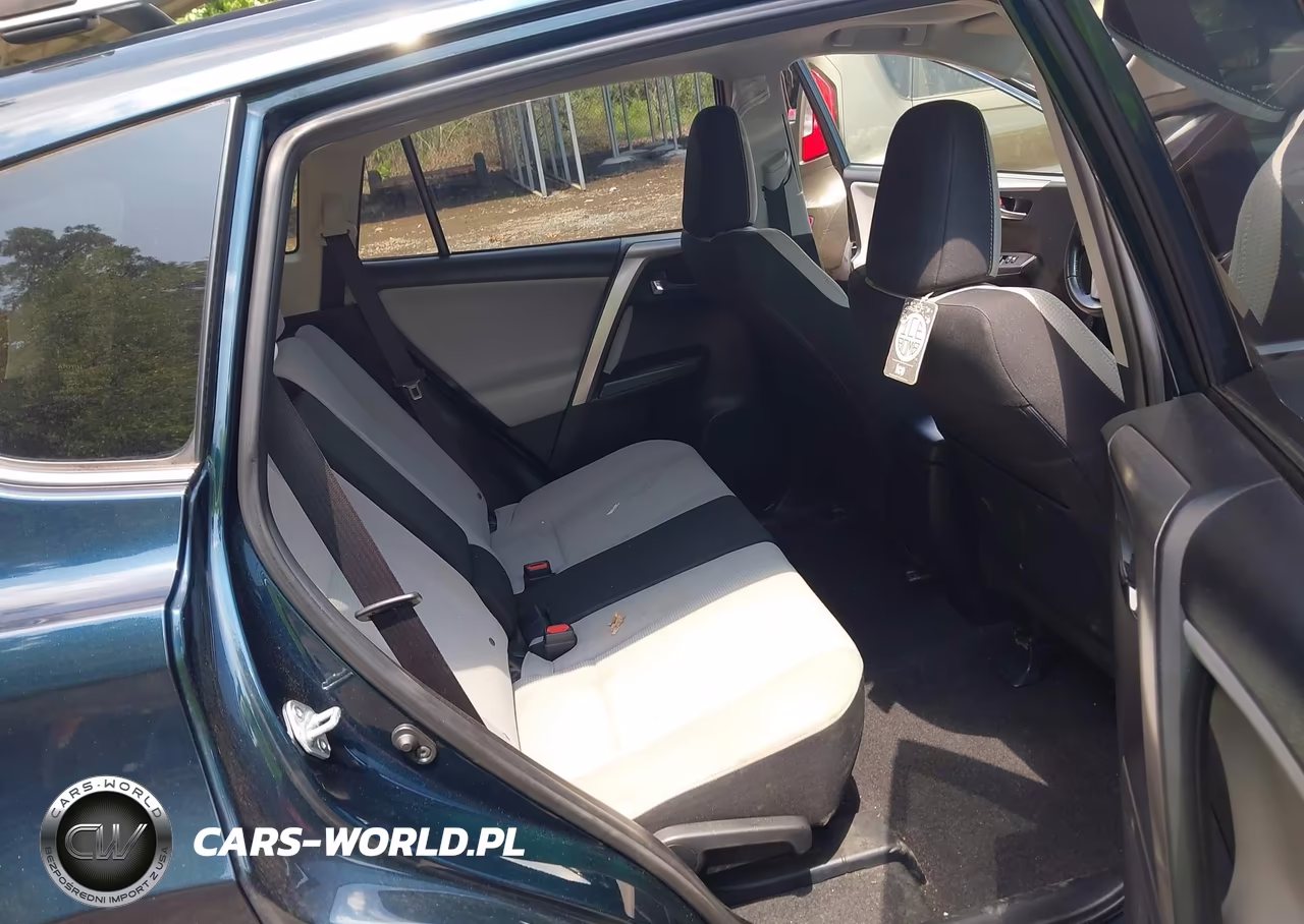 2018 Toyota Rav4 Xle VIN:JTMRFREVXJJ722778 - 8