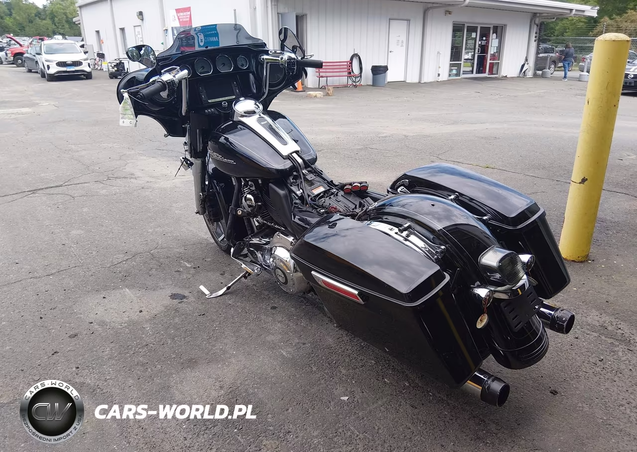 2016 Harley-Davidson Flhxs Street Glide Special VIN:1HD1KRM18GB625703 - 3
