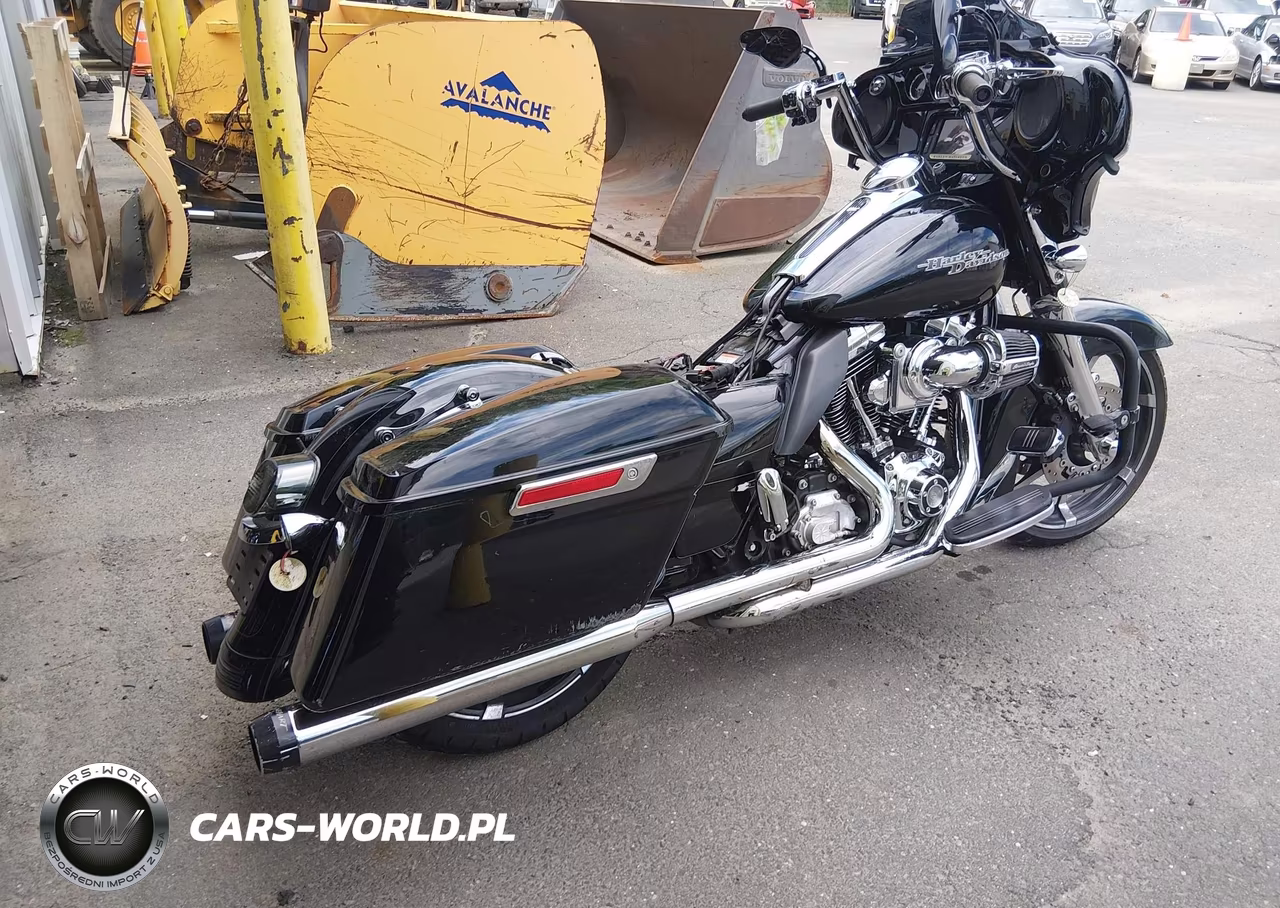 2016 Harley-Davidson Flhxs Street Glide Special VIN:1HD1KRM18GB625703 - 4