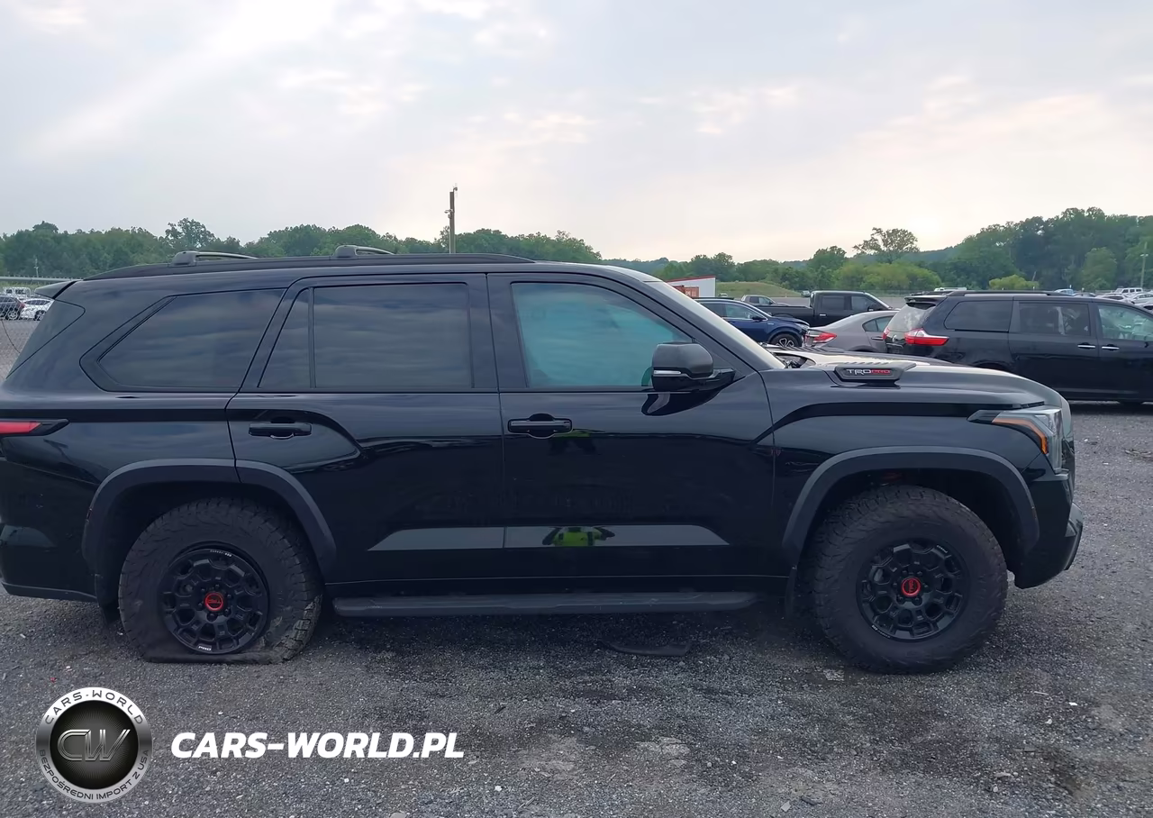 2023 Toyota Sequoia Trd Pro VIN:7SVAAABA2PX012977 - 13