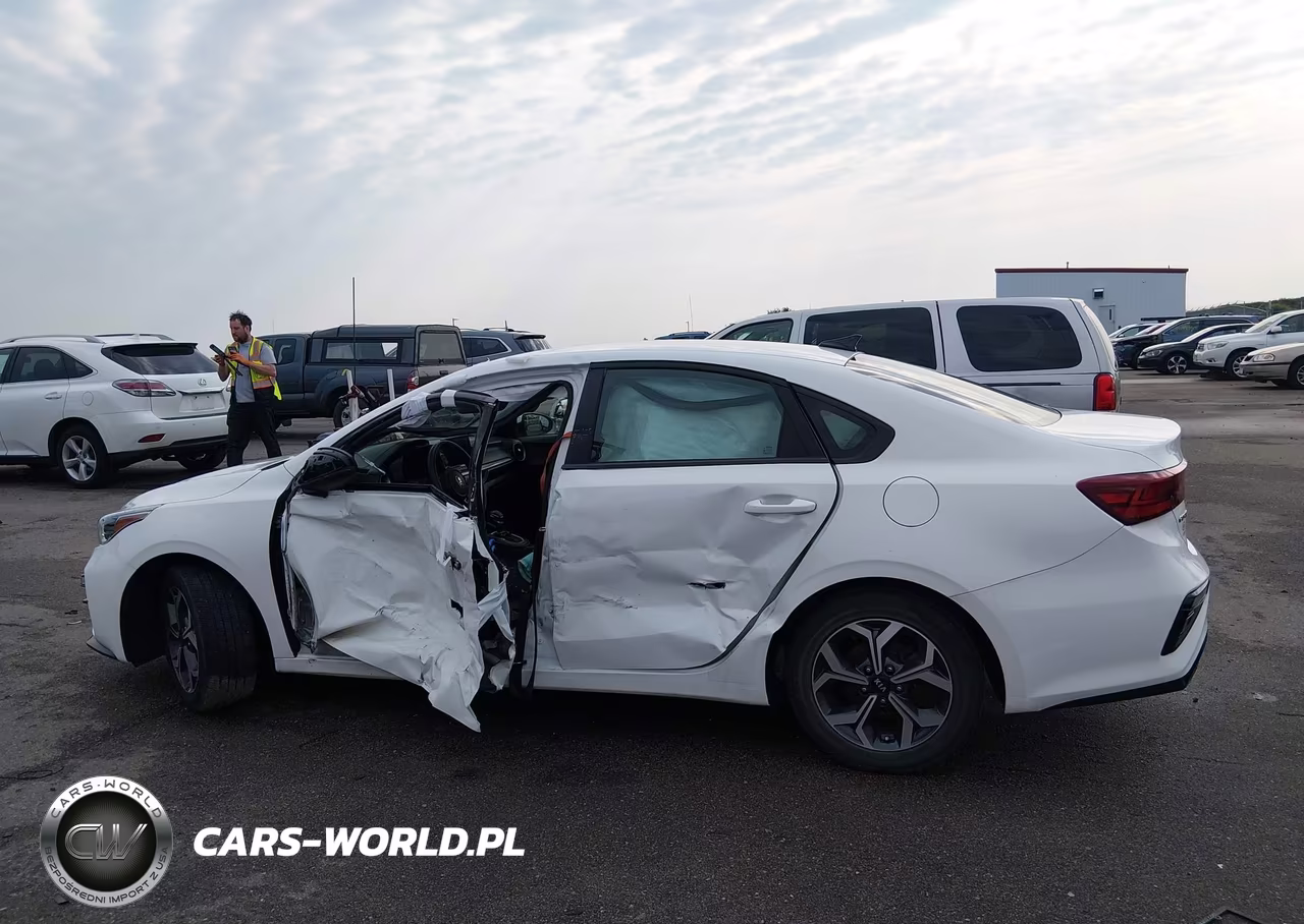 2019 Kia Forte Lxs VIN:3KPF24AD8KE125674 - 14