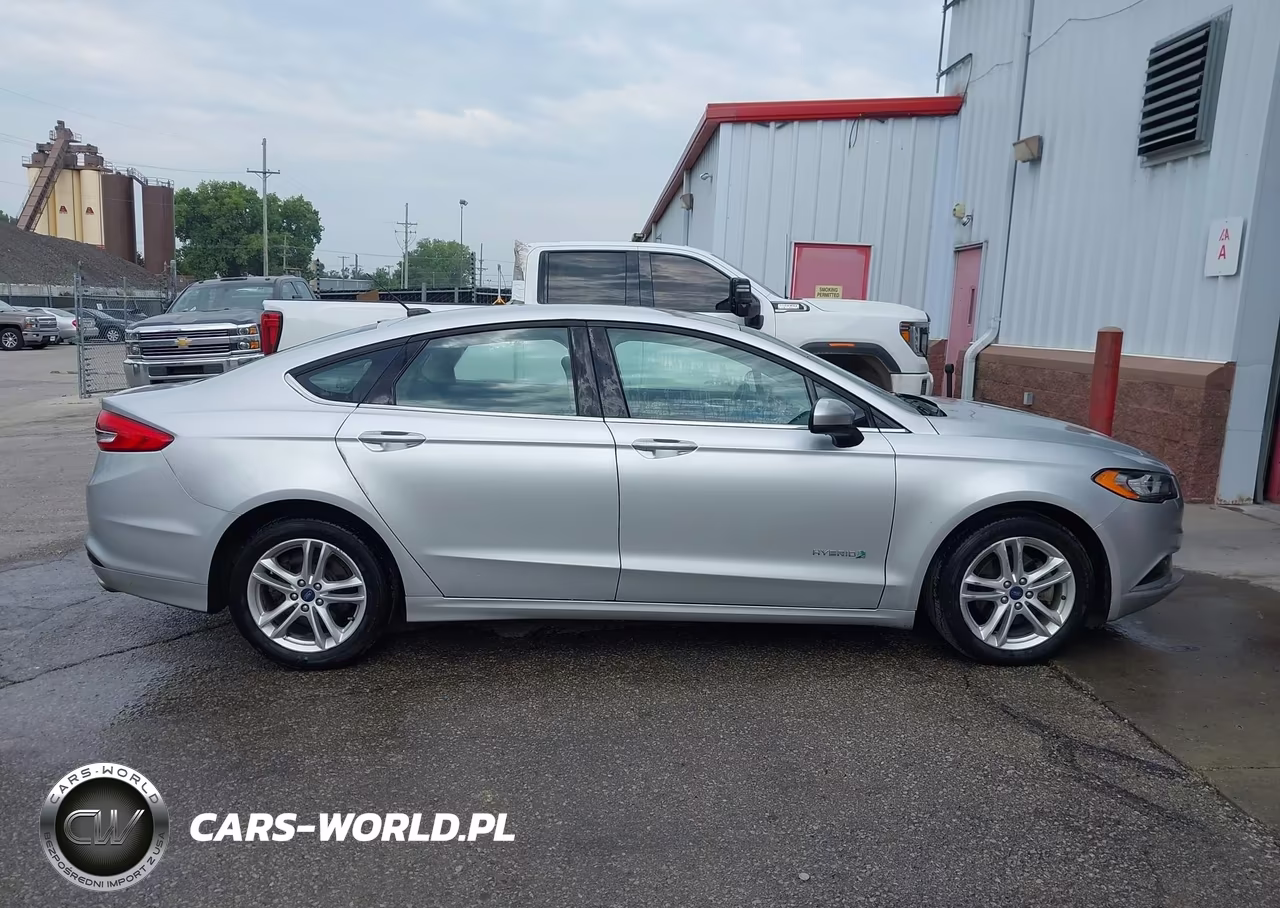 2018 Ford Fusion Hybrid S VIN:3FA6P0UU3JR279132 - 18