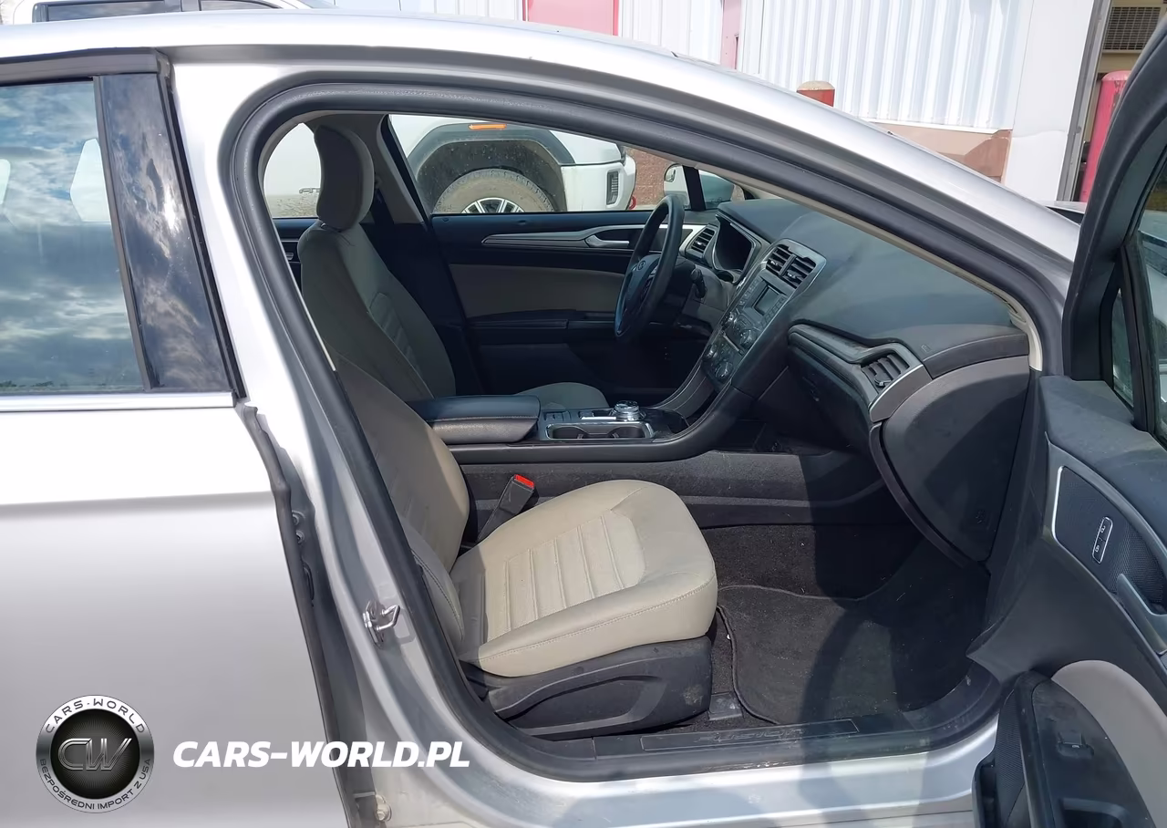 2018 Ford Fusion Hybrid S VIN:3FA6P0UU3JR279132 - 5