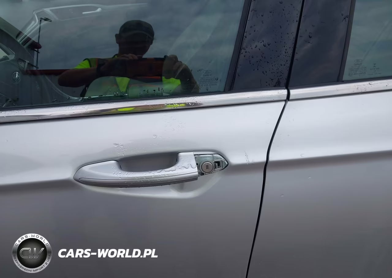 2018 Ford Fusion Hybrid S VIN:3FA6P0UU3JR279132 - 6