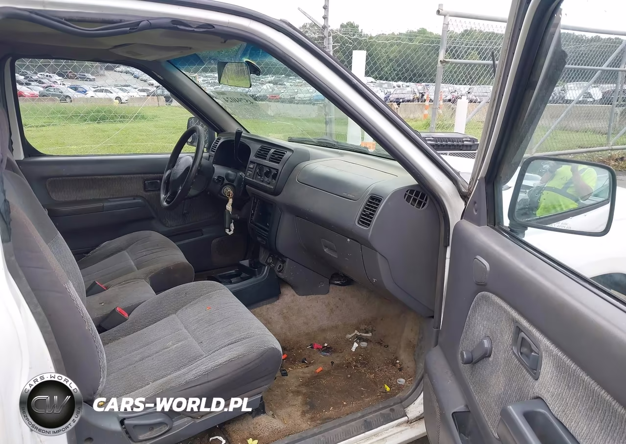 2000 Nissan Frontier Xe VIN:1N6DD26S7YC430237 - 5