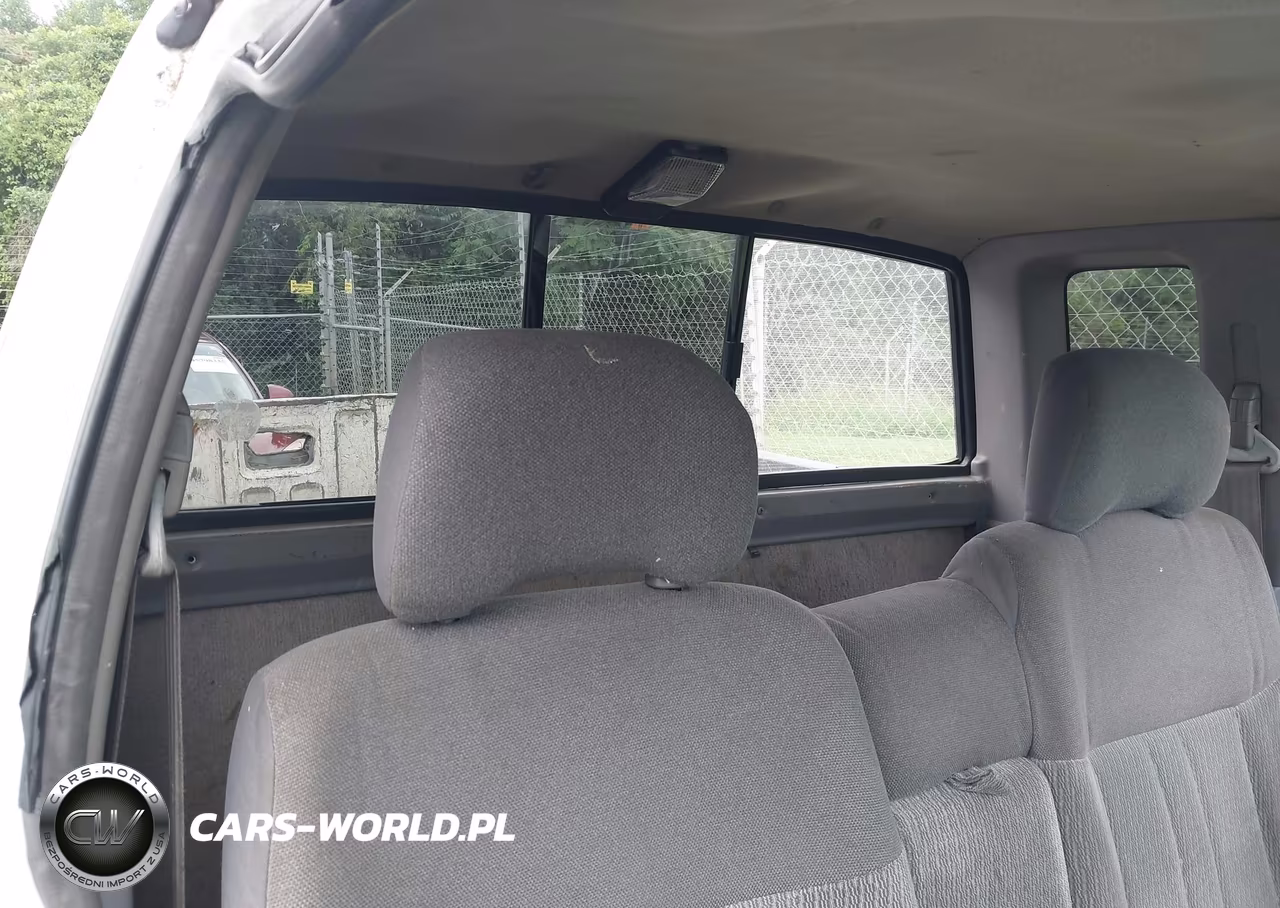 2000 Nissan Frontier Xe VIN:1N6DD26S7YC430237 - 8