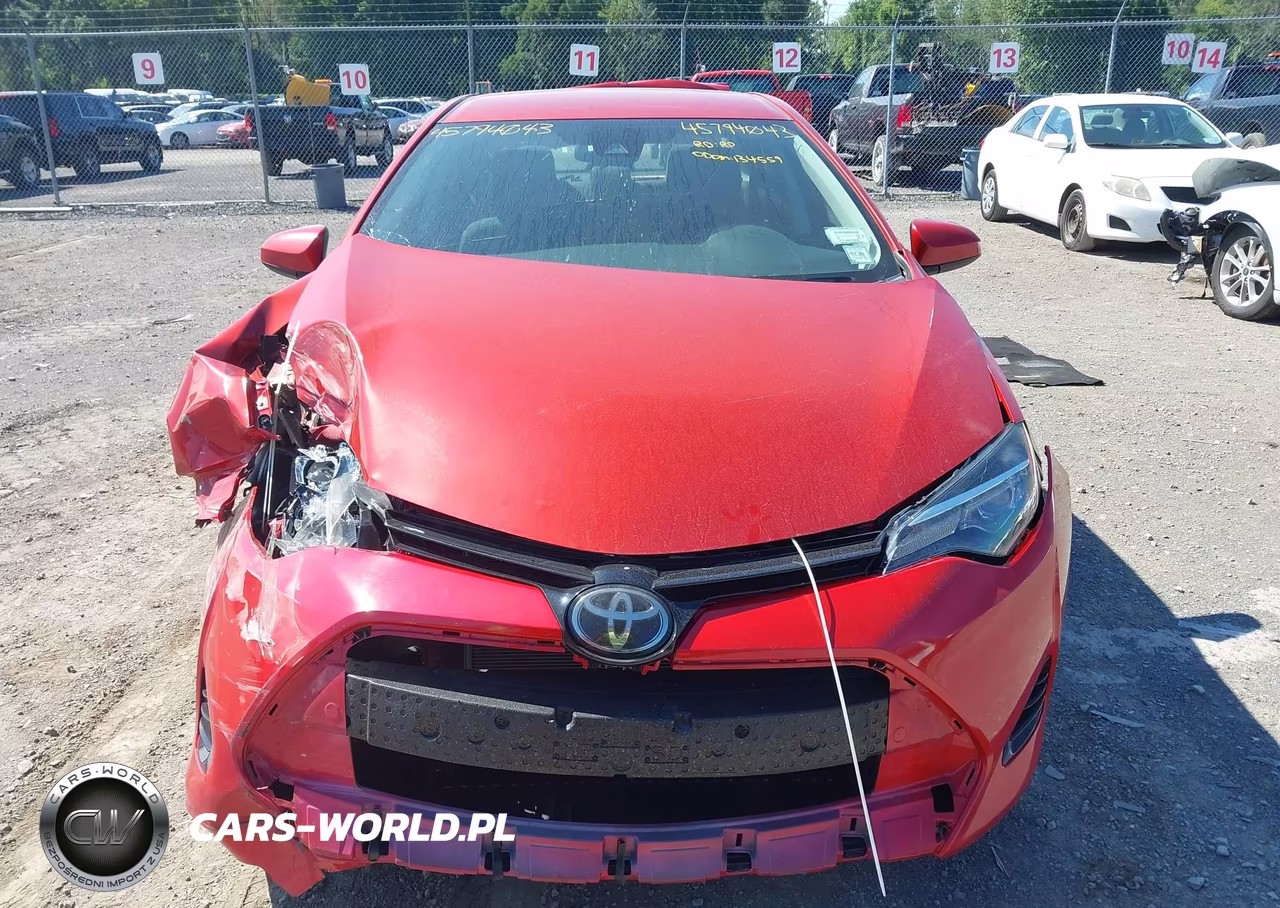 2018 Toyota Corolla Le VIN:5YFBURHE7JP829396 - 13