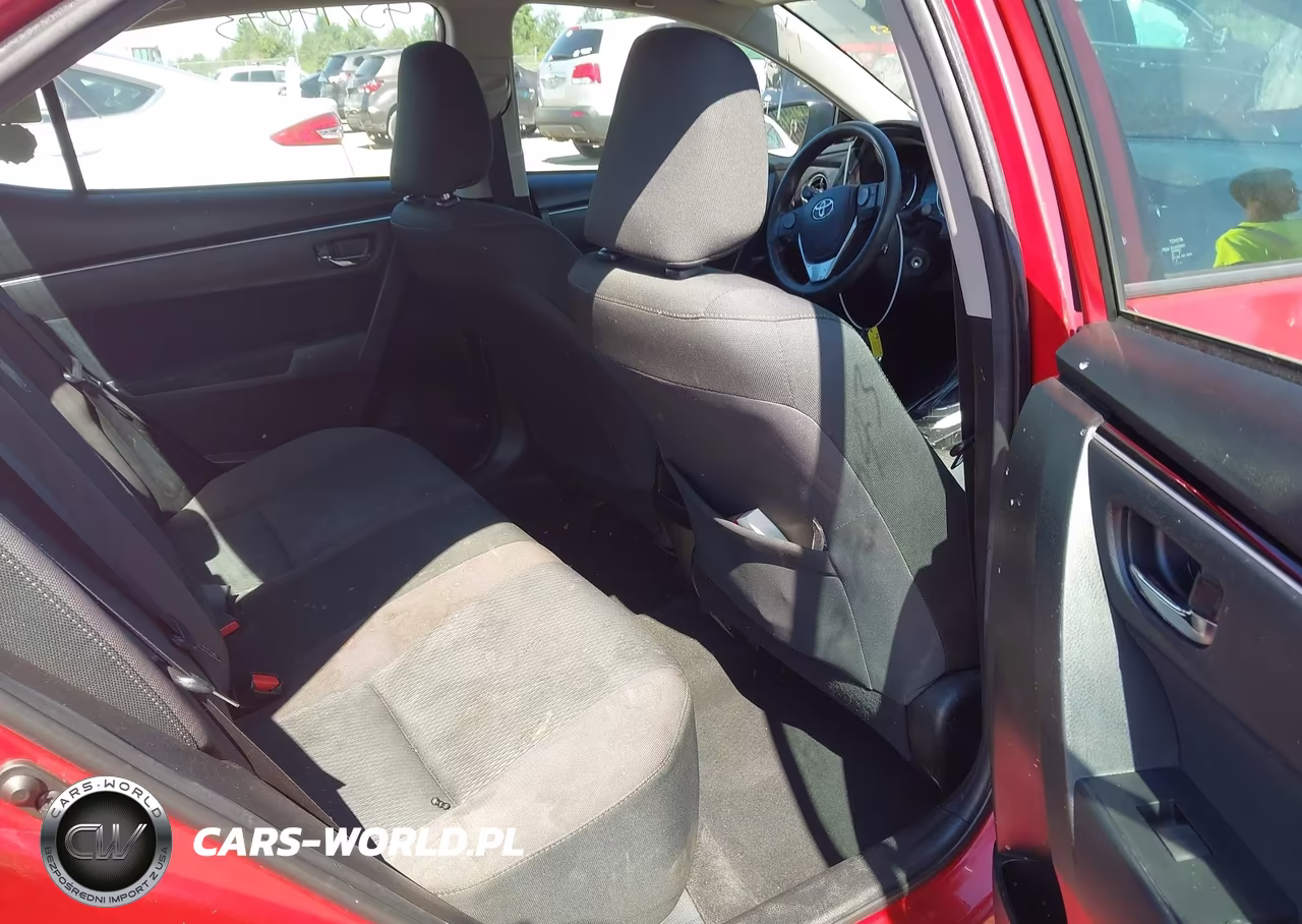 2018 Toyota Corolla Le VIN:5YFBURHE7JP829396 - 8
