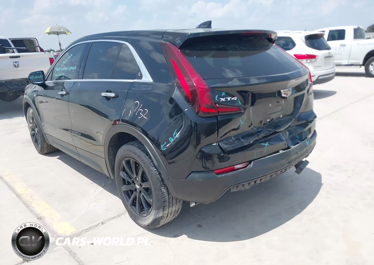 2019 Cadillac Xt4 Luxury VIN:1GYAZAR45KF184822 - 3