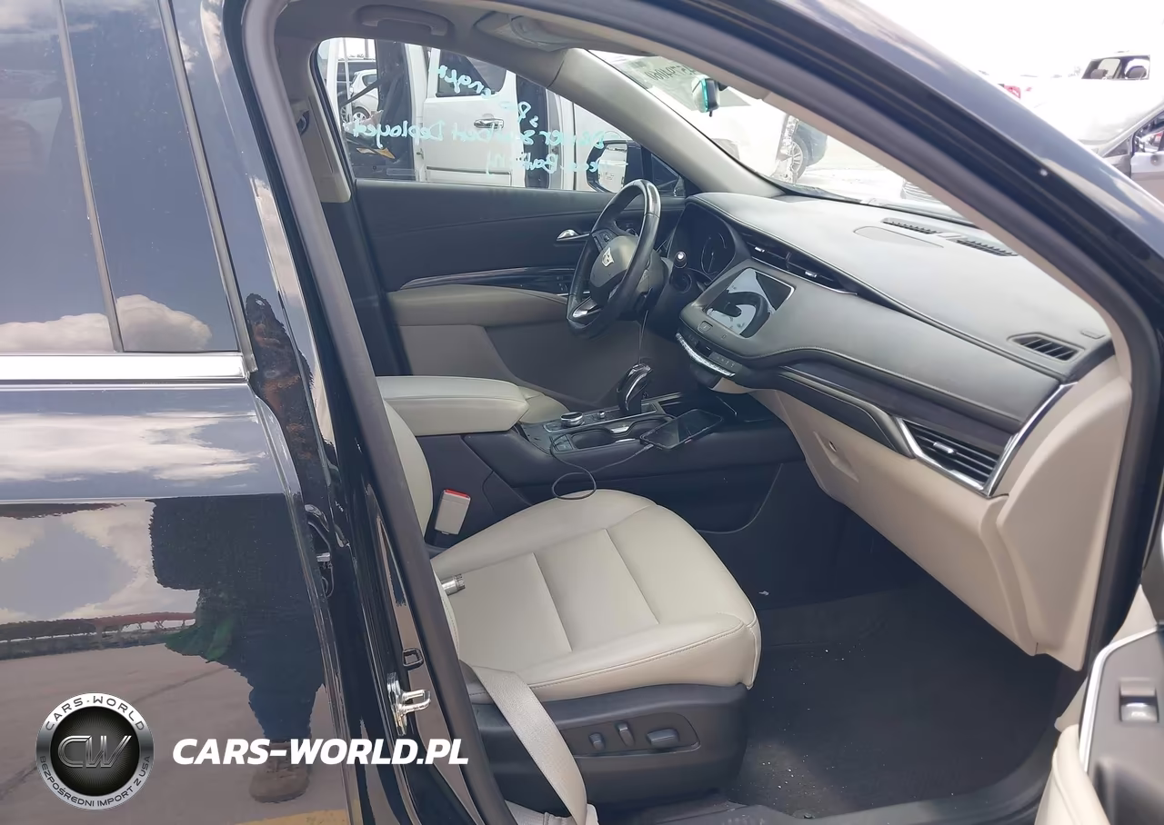 2019 Cadillac Xt4 Luxury VIN:1GYAZAR45KF184822 - 5