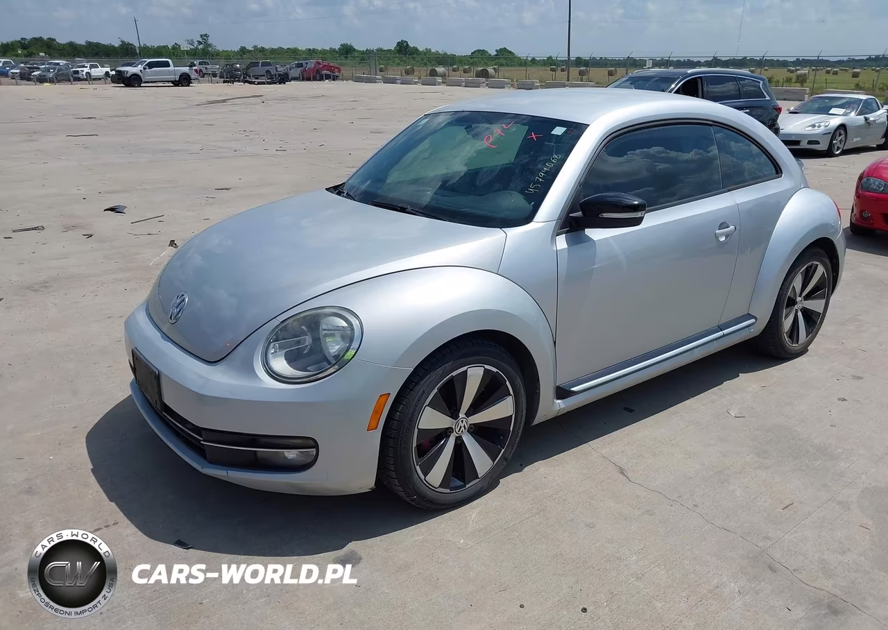 2012 Volkswagen Beetle 2.0T VIN:3VWV67AT2CM617551 - 2