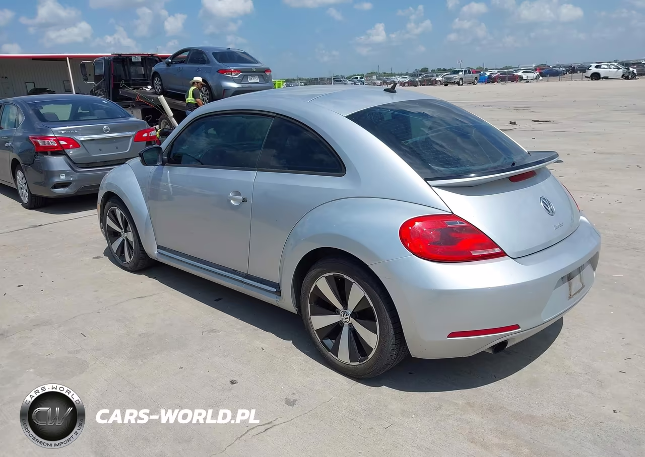 2012 Volkswagen Beetle 2.0T VIN:3VWV67AT2CM617551 - 3